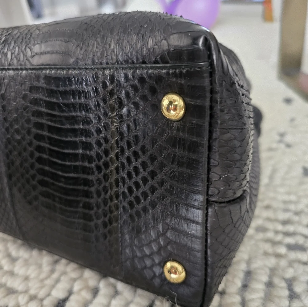 ๐ Salvatore Ferragamo Authentic Black Python Bag - Picture 8 of 15